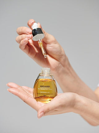 Miguhara  Ultra Whitening Perfect Ampoule Serum  sérum aclarante de manzanilla
